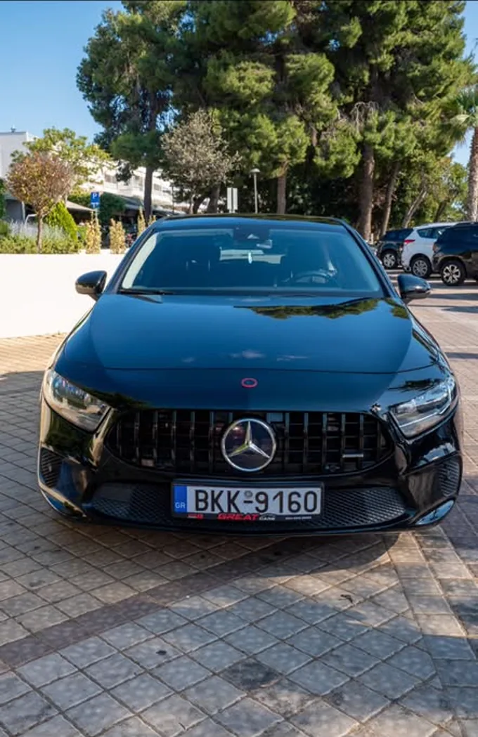 Mercedes-AMG A45 S μαύρο — μπροστινή όψη