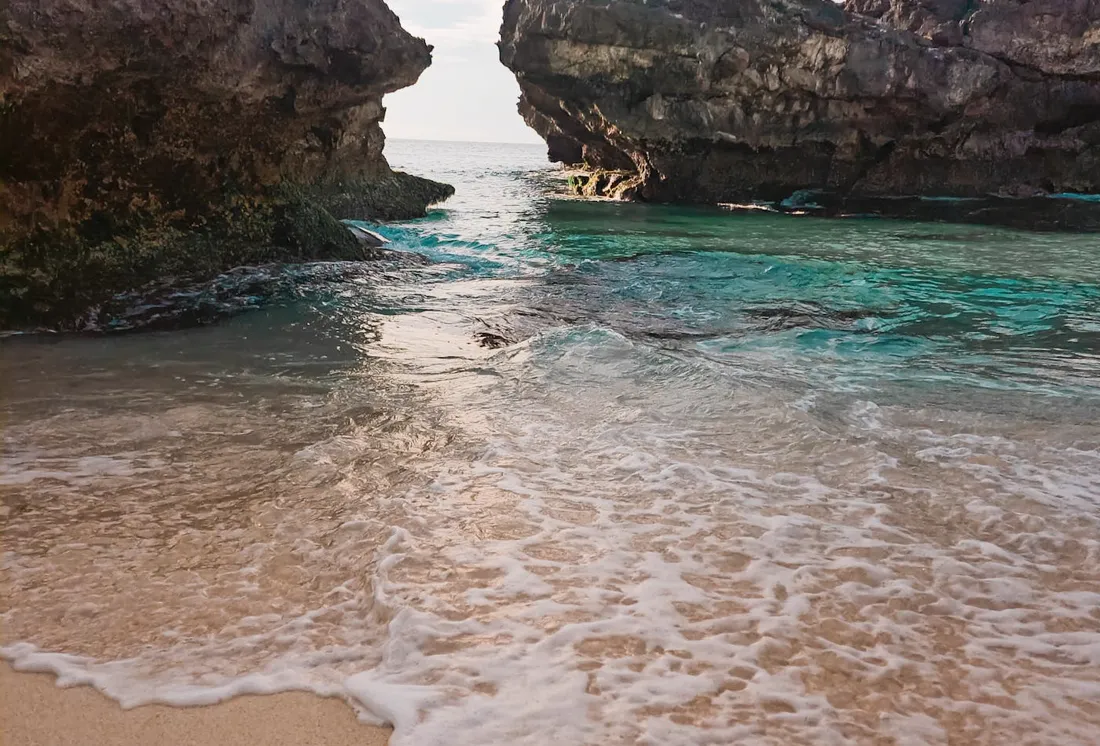 Αθηναϊκή Ριβιέρα — παραλίες & μαρίνες